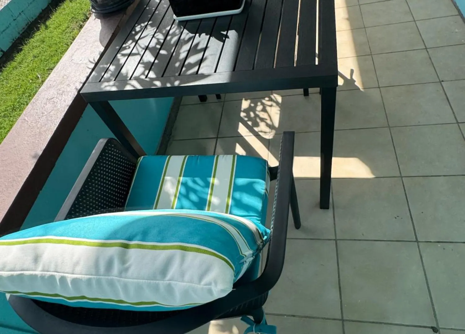 J & B Studio Apartment St. John's