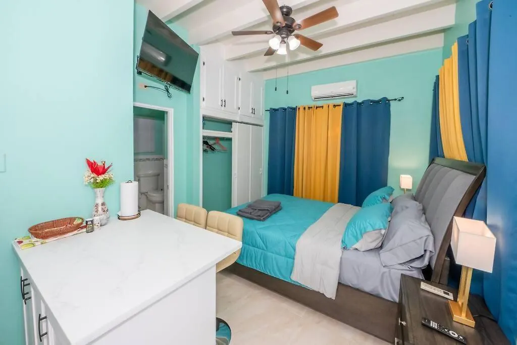 J & B Studio Apartment St. John's